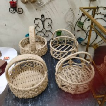 Jute Basket 02-https://i-media.vyaparify.com/vcards/products/62586/product_1725534139.png Image
