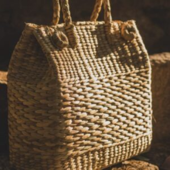 Kauna Grass Basket 13-https://i-media.vyaparify.com/vcards/products/62604/product_1725535035.png Image