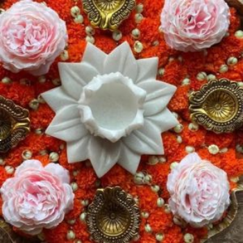 Marble Diya-https://i-media.vyaparify.com/vcards/products/62647/product_1725537160.png Image