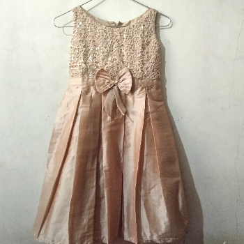 FROCK - SLEEVELESS-https://i-media.vyaparify.com/vcards/products/63653/product_1726237063.png Image