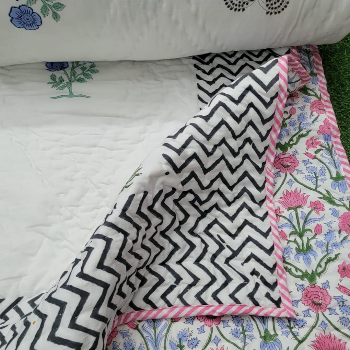 Double Bed Handblock Print Jaipuri Quilt – Sargikel Roll Filling Cotton Razai-https://i-media.vyaparify.com/vcards/products/67091/product_1727325712.png Image