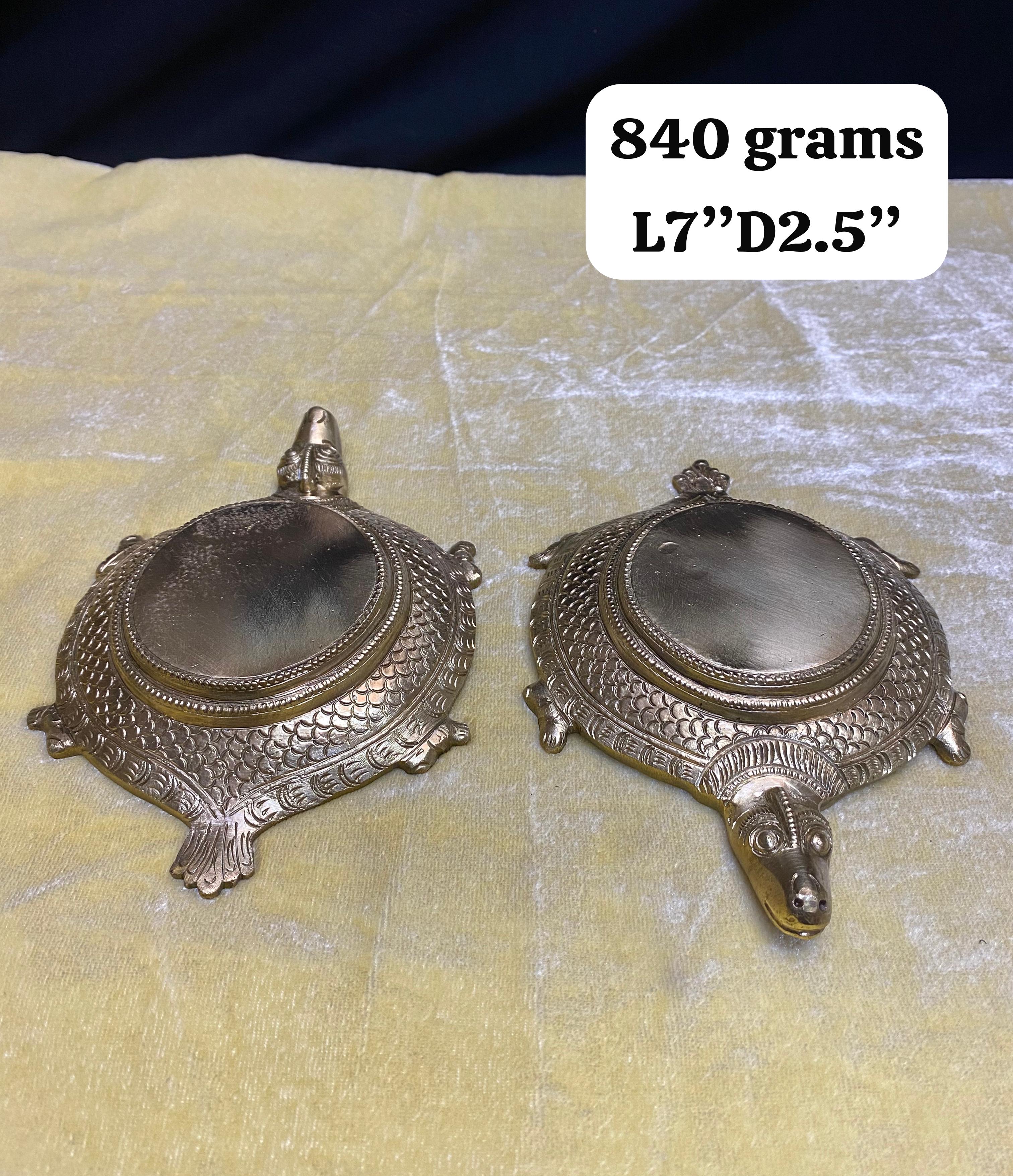 Panchaloha handcrafted Koorma peeta-https://i-media.vyaparify.com/vcards/products/69388/1365e744-288c-4fca-b0a9-f55b27b9bc44.jpg Image