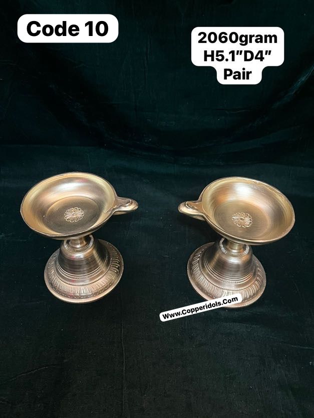 Panchaloha handcrafted lamps-https://i-media.vyaparify.com/vcards/products/69394/e91bc199-07a7-48cb-835f-a6b69d8825c9.jpg Image