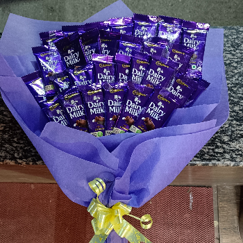 Cadbury dairy milk chocolate bouquet-https://i-media.vyaparify.com/vcards/products/69571/product_1727682171.png Image