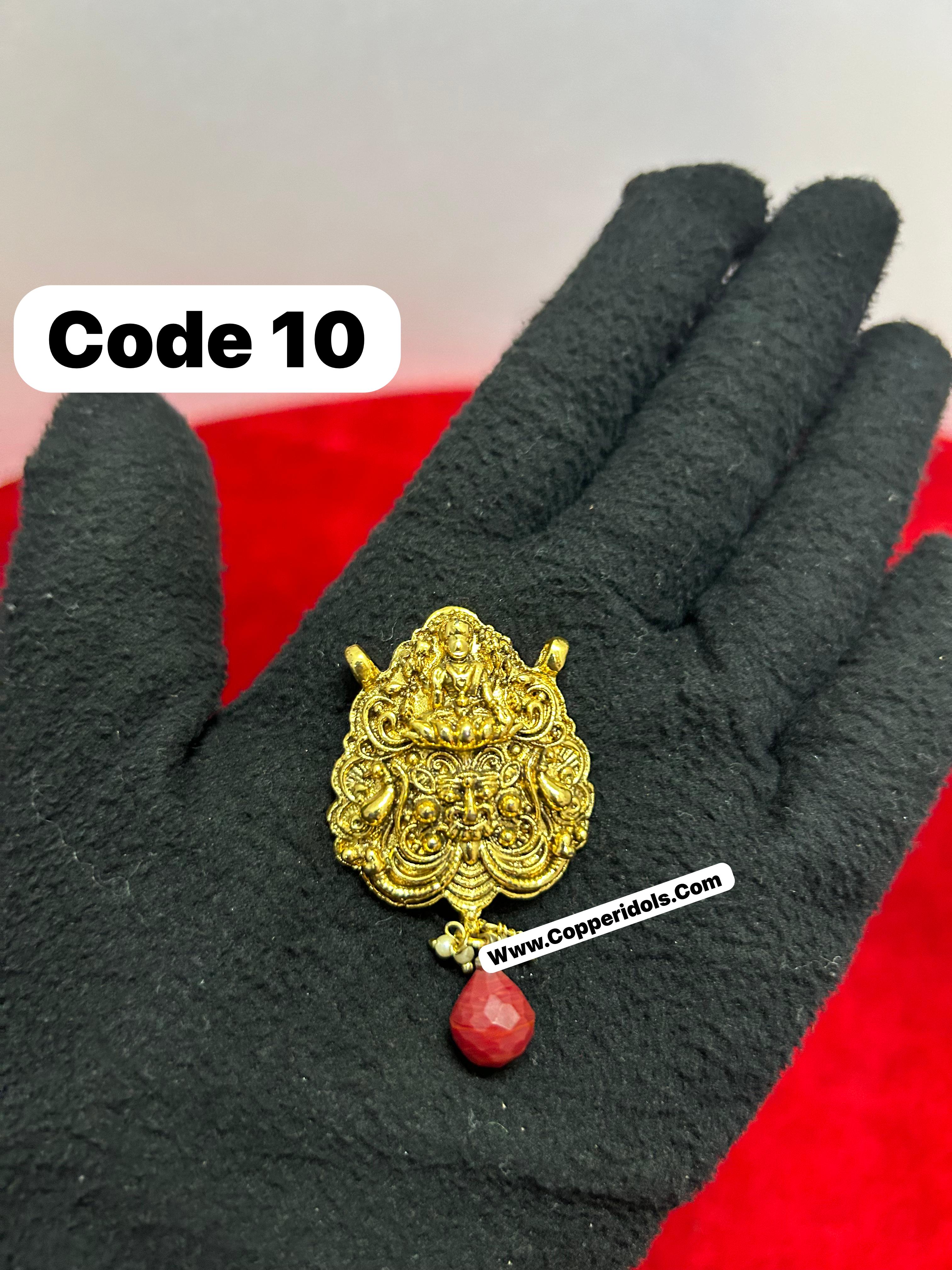 Panchaloha made lakshmi pendant-https://i-media.vyaparify.com/vcards/products/69695/c6cfee73-95d1-427e-a31d-984835c60f3c.jpg Image