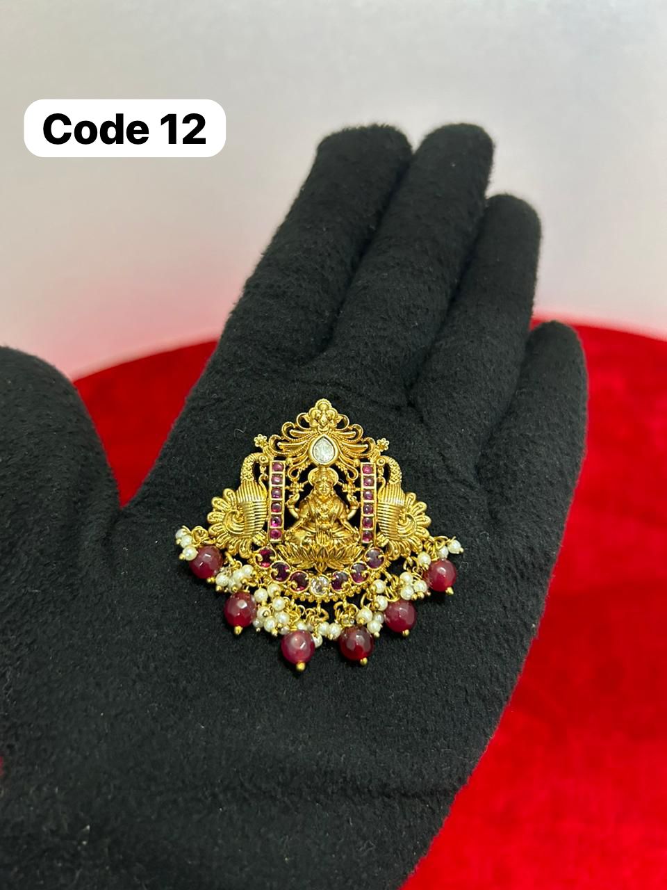 Panchaloha made gold polished pendant-https://i-media.vyaparify.com/vcards/products/69720/c5df2961-6c92-43e5-ac05-1f51c9d2dde1.jpg Image