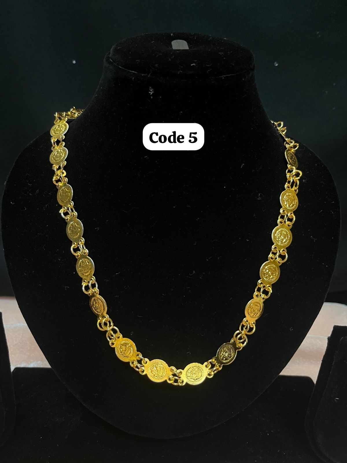 Panchaloha made gold polished lakshmi kasu chain-https://i-media.vyaparify.com/vcards/products/70352/62ffa690-aaea-4696-8417-be8c521b4970.jpg Image