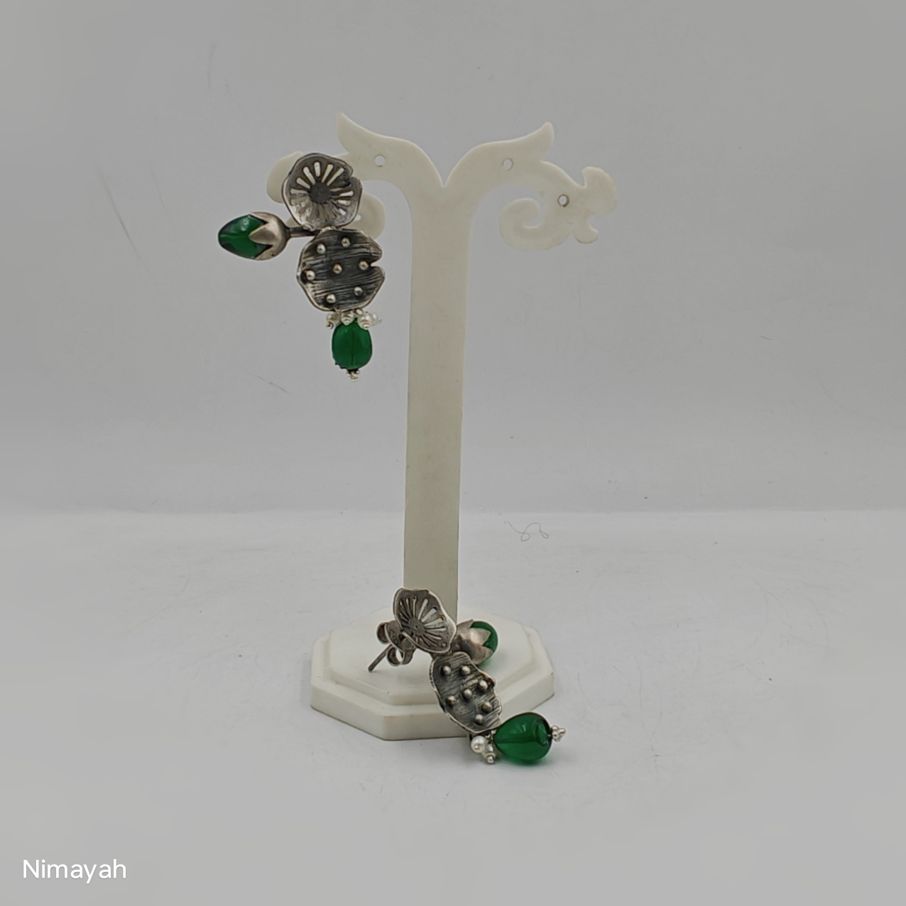 Green Buds Earings-https://i-media.vyaparify.com/vcards/products/75585/1000155206.jpg Image