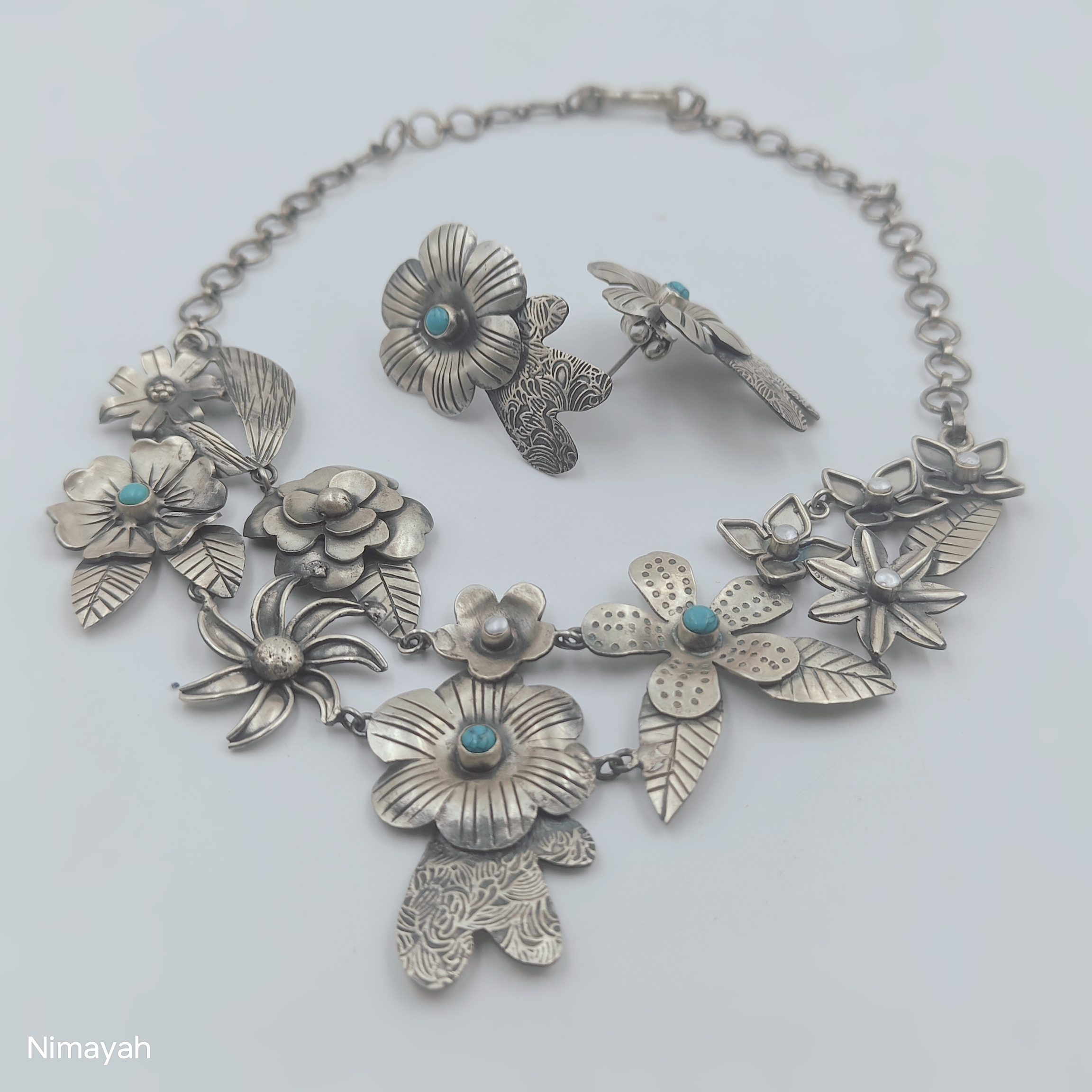 Flower Necklace SILVER BY SWARNKAR Jagatpura, Jaipur
