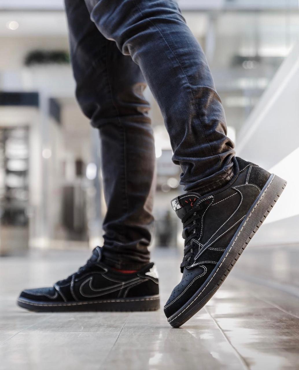 Nike Travis | 313 By Faiz | 1 Tulsi Apartment, Near 56 Shops ,11  Bungalow Colony , Indore.