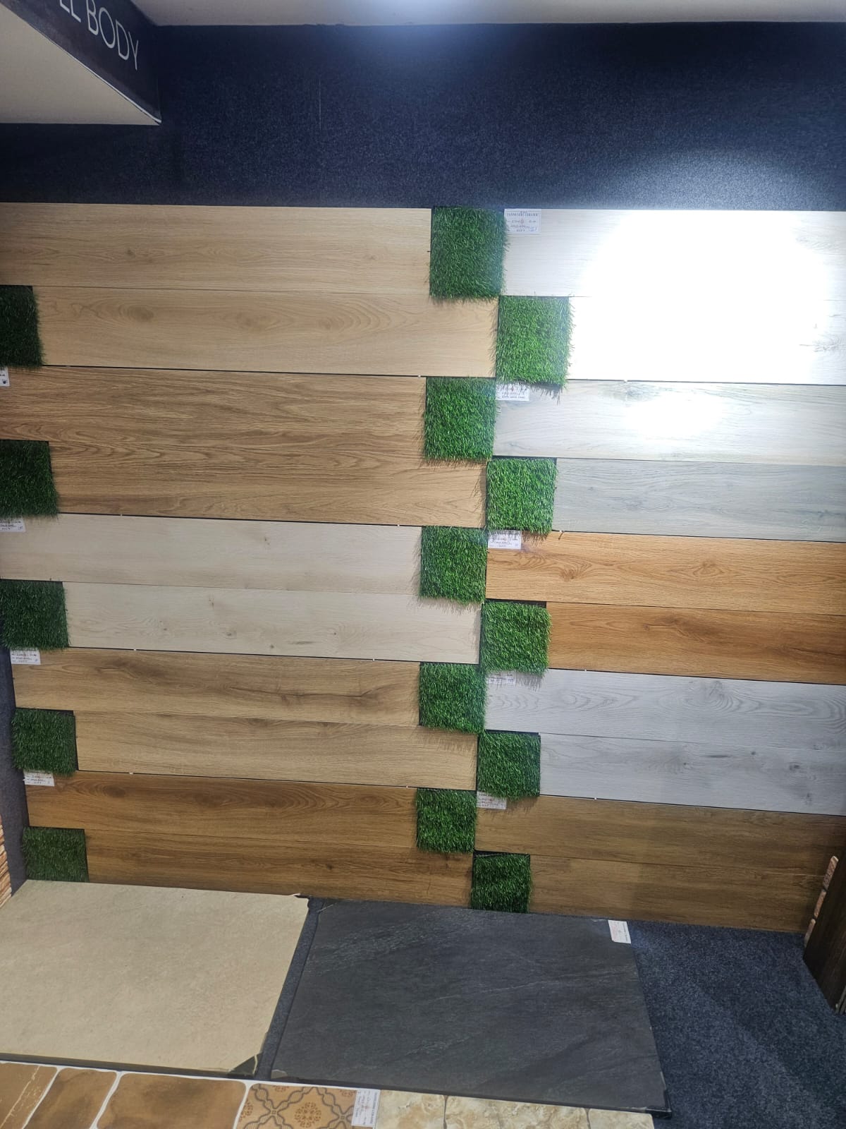 Tiles-https://i-media.vyaparify.com/vcards/products/8097/WhatsApp-Image-2023-09-18-at-15.13.09.jpeg Image