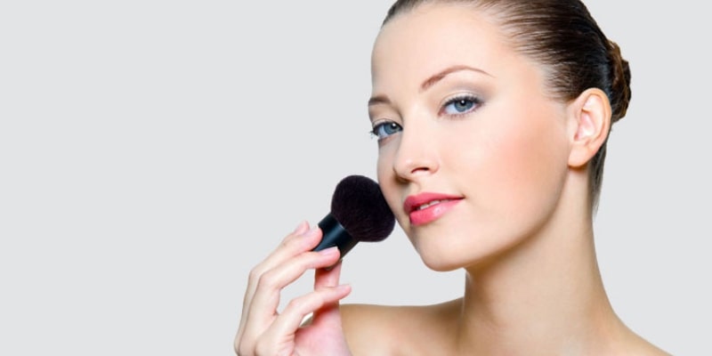 Basic 2 months Makeup Course-https://i-media.vyaparify.com/vcards/products/8634/1628597533_Untitled-design-(5).jpg Image