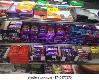 Chocolates-https://i-media.vyaparify.com/vcards/products/9176/kolhapurmaharashtra-indiamay-2020variety-chocolates-sale-260nw-1740377573.jpg Image