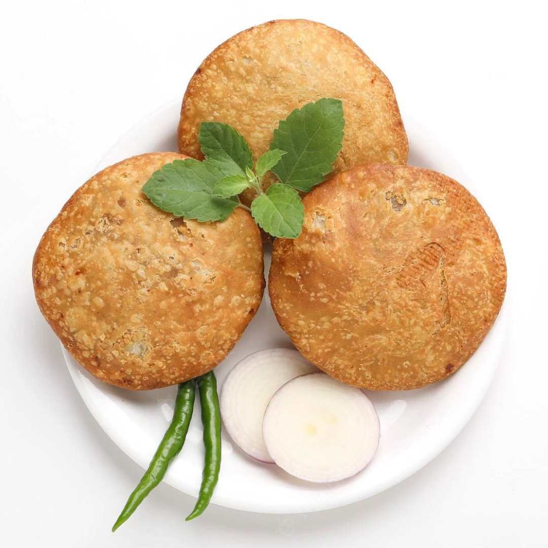 Famous Kachori The Curry Crust इन्दौर, मध्य प्रदेश 452001, भारत