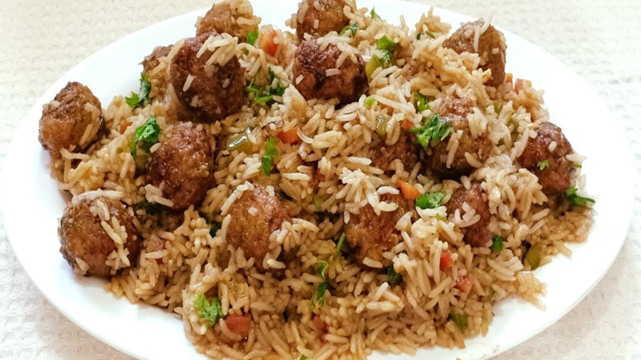 Fried Rice with Manchurian The Curry Crust इन्दौर, मध्य प्रदेश 452001, भारत
