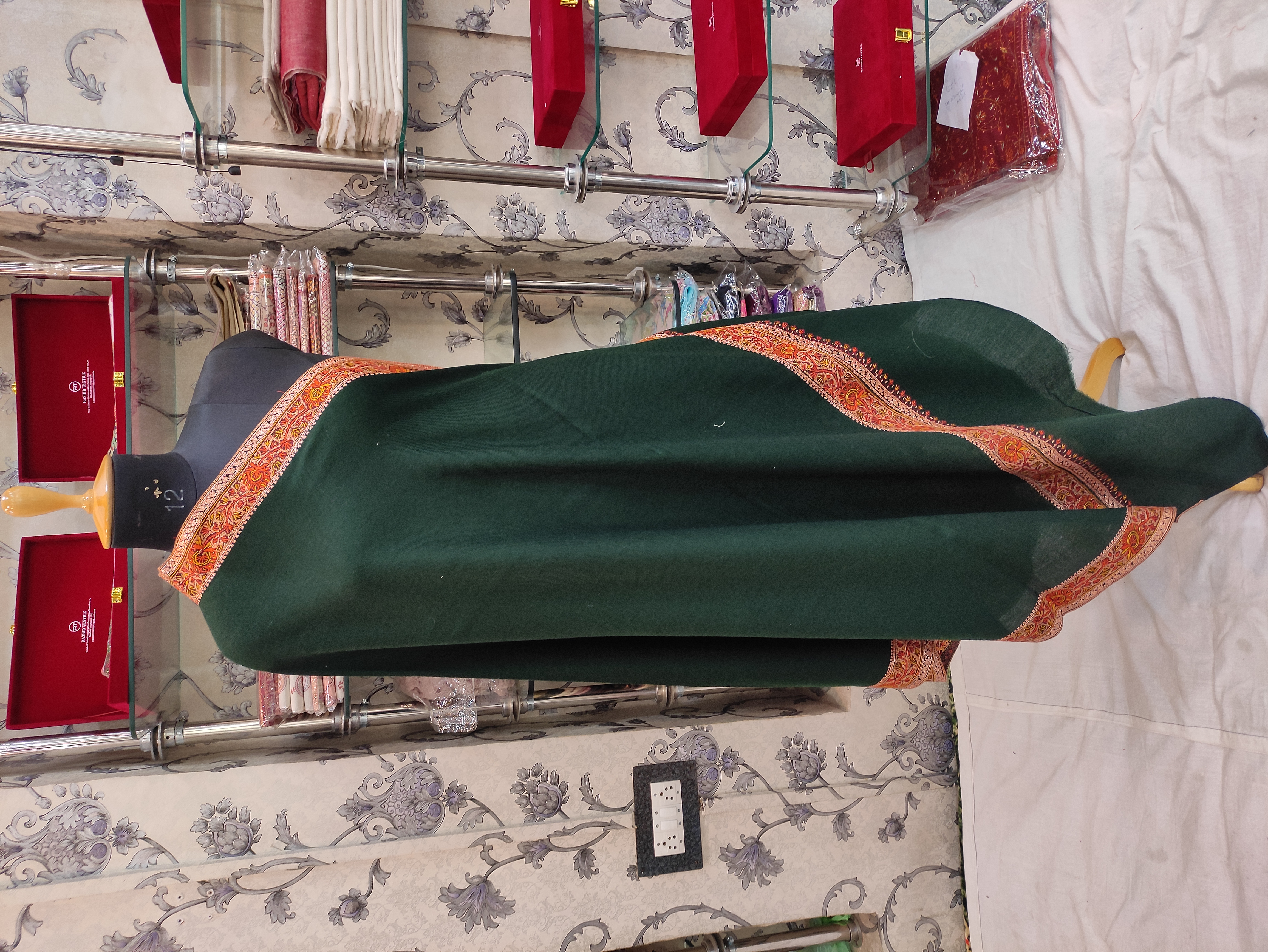 Semi pashmina hand dor dar-https://i-media.vyaparify.com/vcards/products/94527/IMG_20241130_163147.jpg Image