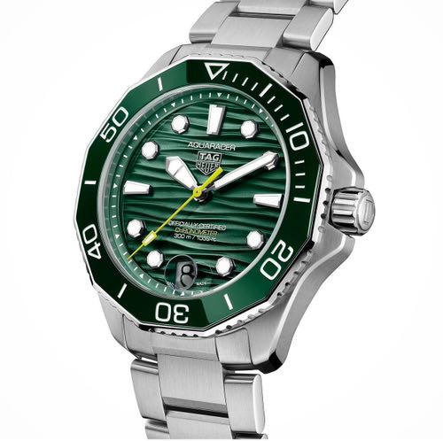 Tag Heue_r AquaRacer 2024 Green-https://i-media.vyaparify.com/vcards/products/98594/6751865972fb0.jpeg Image
