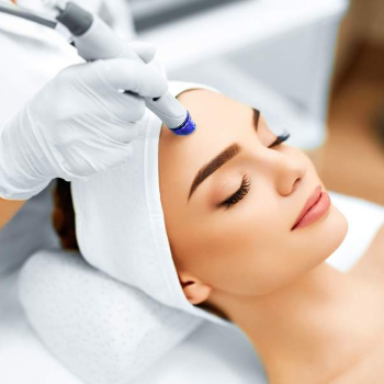 Hydra Facial | Siddhi Beauty Salon And Makeup Studio | Shop No 01,DK Heights,Near Audumbar Complex,Shree Control Chowk,Narhe,Pune