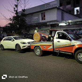 Car breakdown service | RK TOWING SERVICES PUNE | Lohegaon Dhanori Road Near Dhanori Jakat Naka 411047