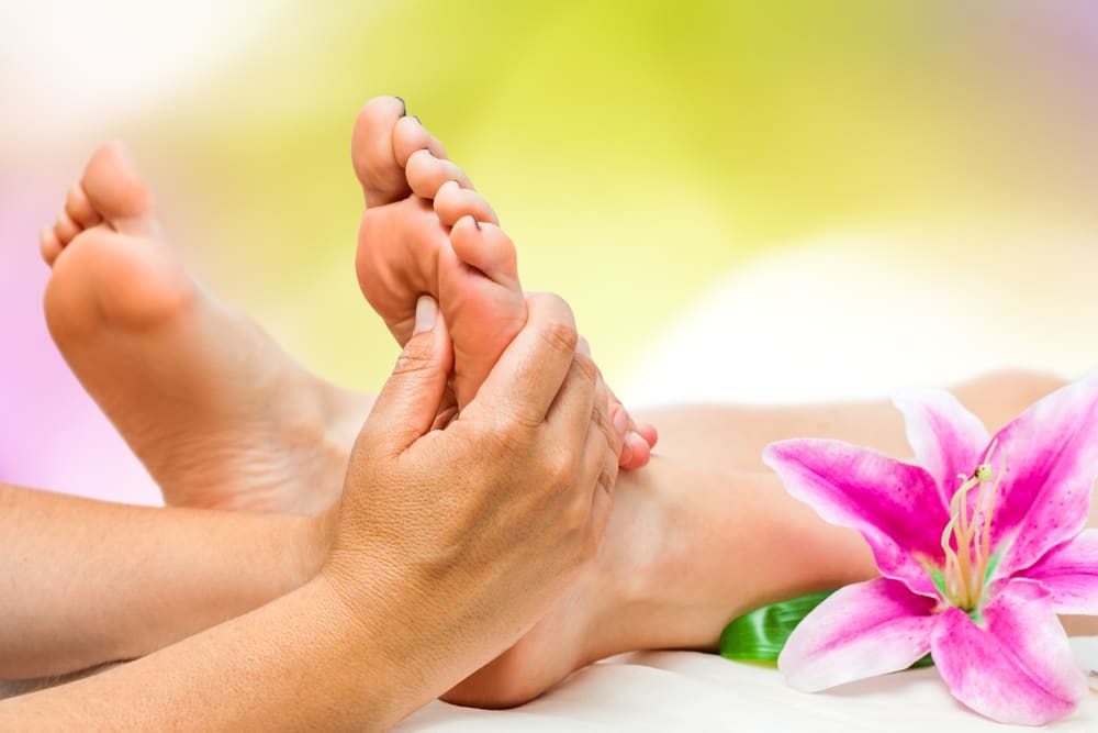 Foot Reflexology Therapy White Coat Spa Kasturba Nagar Main Road No. 1 White Coat Spa  Opposite Rajbhog Restaurant