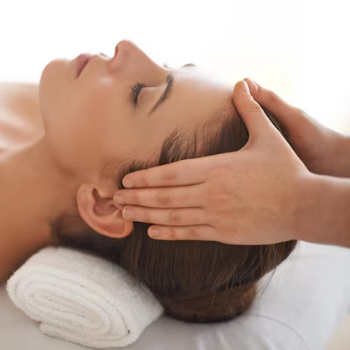 Facials | HairLine Salon & Academy | Shop No 01,Sunny Pride,Z-Bridge,JM Road,Deccan Gymkhana,Pune