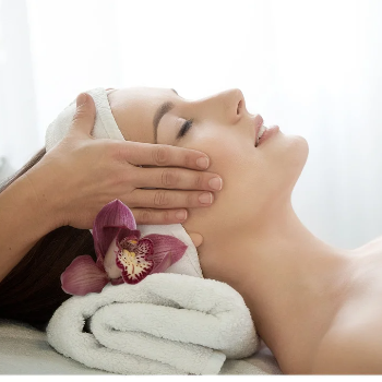 RELAXING | HairLine Salon & Academy | Shop No 01,Sunny Pride,Z-Bridge,JM Road,Deccan Gymkhana,Pune