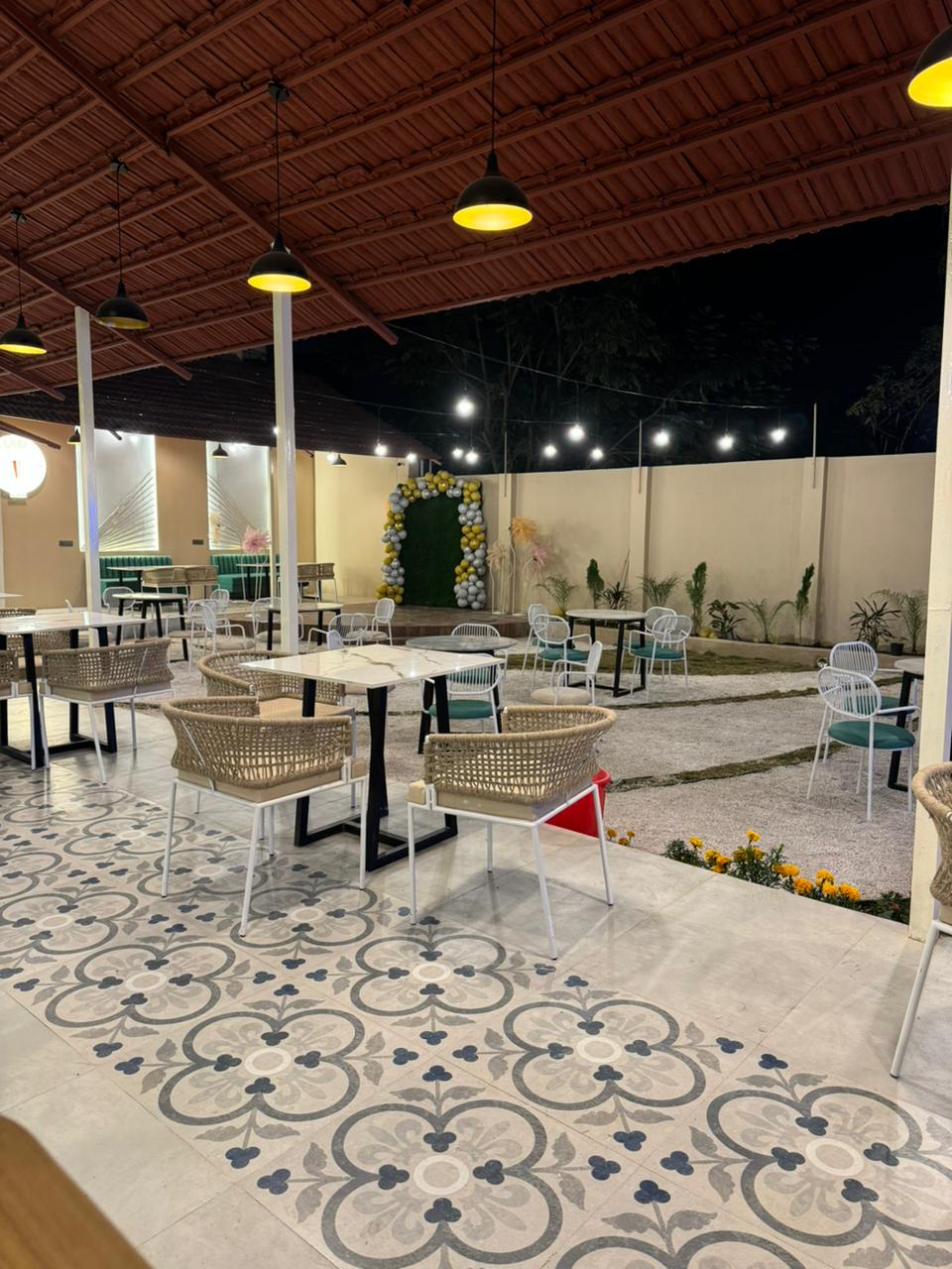 Interior Designing (2D &amp; 3D) | Dynamic Consultants & Constructions | MZ-20. 1st Floor. Navneet Darshan Bld., 16/2 Old Palasiya. Above Lotus, Indore