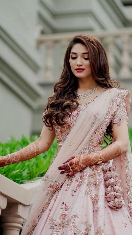 Engagement look | Salon Apple | Shop No.2, R Square, Near McDonald's, Mumbai Pune Bypass Road, Mothiram Nagar, Warje, Pune 411058