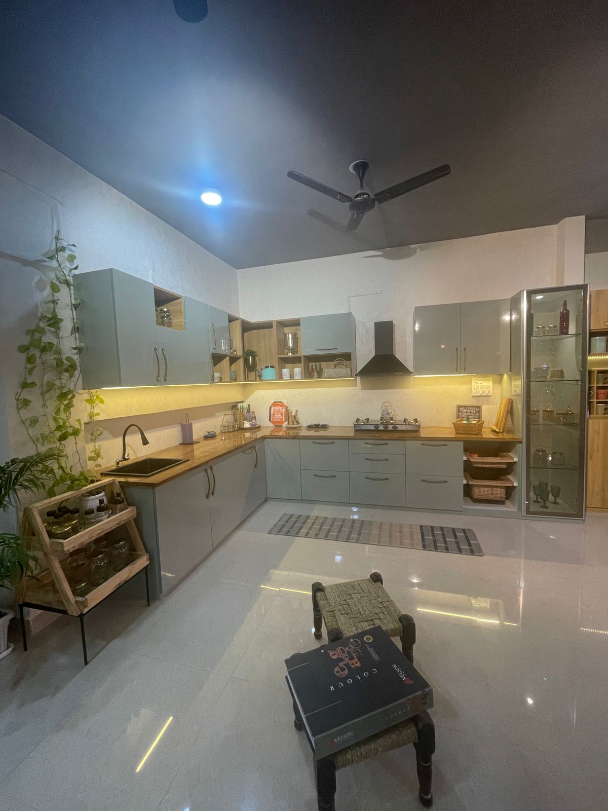 L-Shaped Modular Kitchen Design | Daraaz The Kitchen Space | 2nd Floor Of 122, Sector-E, BDA In Salaiya, Bhopal