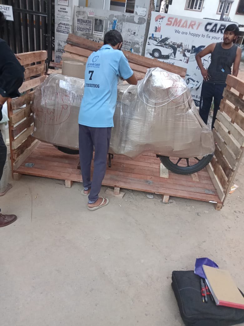 Hassle-Free Unpacking Services | Agrawal Home Movers And Packers | Plot No. 732, Scheme No. 114, Part 1st, Dewas Naka, Indore