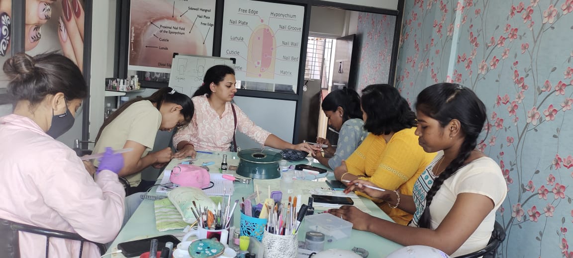 Nail art classses | Lm Nail Art And Mehendi Academy | Office No. 22, 2nd Floor, Vijaya Chamber, Hingne Khurd, Sinhgad Road, Pune