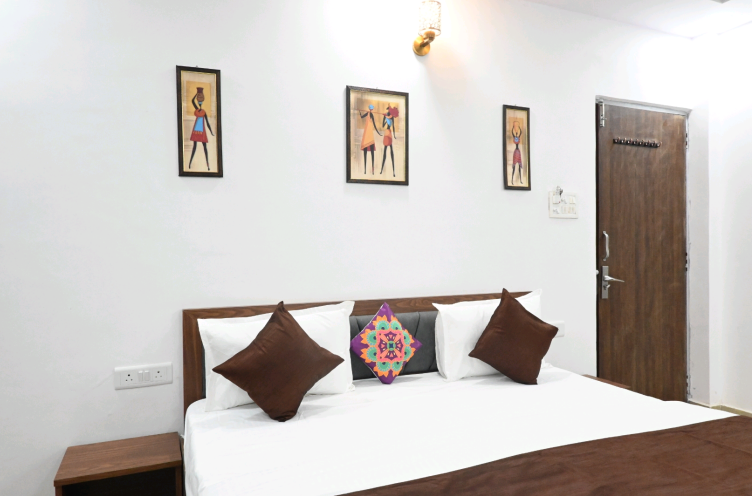 Luxurious Accommodations | Duke Inn Residency | C - 317A, Shri Rameshwaram, 80 Feet Road, Bhopal - 462043 (Near HP Bag Mugalia Petrol Pump)