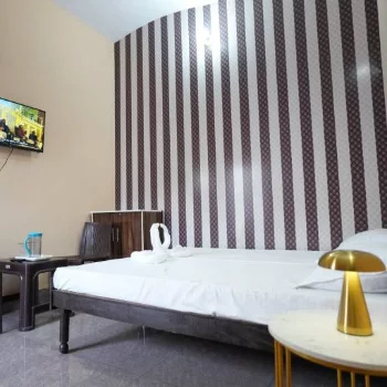 Stay Service Royal Guest House CVVF+4V8 15 Sgr, Rajasthan