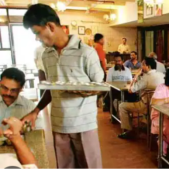 Waiter service | Bundelkhand Bhojnalaya | PLOT NO 1139, SCH. NO. 114, Part I, Scheme No 114, Indore, Madhya Pradesh 452001