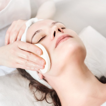 Cleansing Facials | The Salon & Spa | 204, 2nd Floor, Golden Tower, Sapna Sangeeta Road, NEAR SBI INDORE M.P. 452001