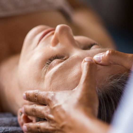 Pro Skin Anti Ageing Facials | ALLURA FAMILY UNISEX SALON | GRGR+GV2, Fergusson College Rd, Beside Of Airtel Store, Opposite Side Of IDBI Bank, Sud Nagar, Shivajinagar, Pune, Maharashtra 411004, India