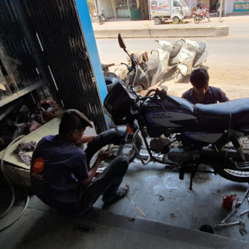 General Service & Maintenance Aapno Garage Opp. Vaman Fashion, Near Amardeep Colony, Madhuban Colony, Rahatani, Pune, Pimpri-Chinchwad, Maharashtra 411017