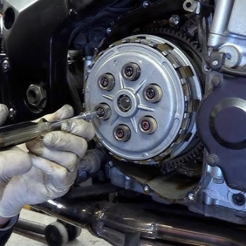 Brake & Clutch Repair Aapno Garage Opp. Vaman Fashion, Near Amardeep Colony, Madhuban Colony, Rahatani, Pune, Pimpri-Chinchwad, Maharashtra 411017