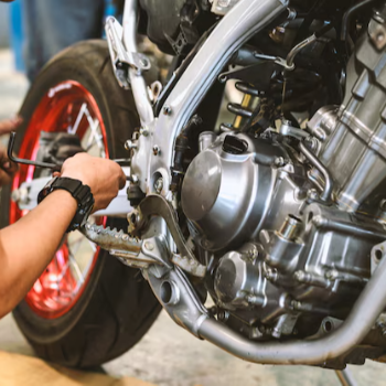 Engine Repair Aapno Garage Opp. Vaman Fashion, Near Amardeep Colony, Madhuban Colony, Rahatani, Pune, Pimpri-Chinchwad, Maharashtra 411017
