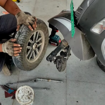 Tyre Replacement & Repair Aapno Garage Opp. Vaman Fashion, Near Amardeep Colony, Madhuban Colony, Rahatani, Pune, Pimpri-Chinchwad, Maharashtra 411017