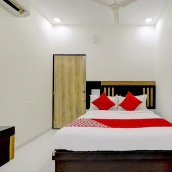AC rooms Hotel ILand Park 4th Floor, Patel Avenue, S.G.Highway, Patel Ave, Thaltej, Ahmedabad, Gujarat 380054, India