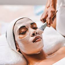 Golden Salon & Spa | Facial Treatment