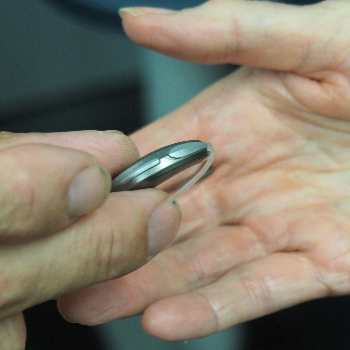 Ear Plus hearing Solutions | Gift hearing